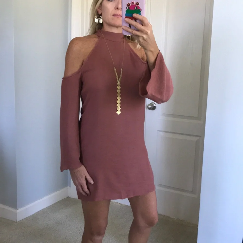Mauve Cold Shoulder Mini Dress - Picture 3 of 6